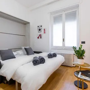 exclusive-suite-wi-fi-netflix-near-to-duomo.it-lombardy.com/