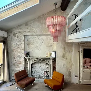 new-attic-loft-in-coolest-area-navigli-ticinese.it-lombardy.com/